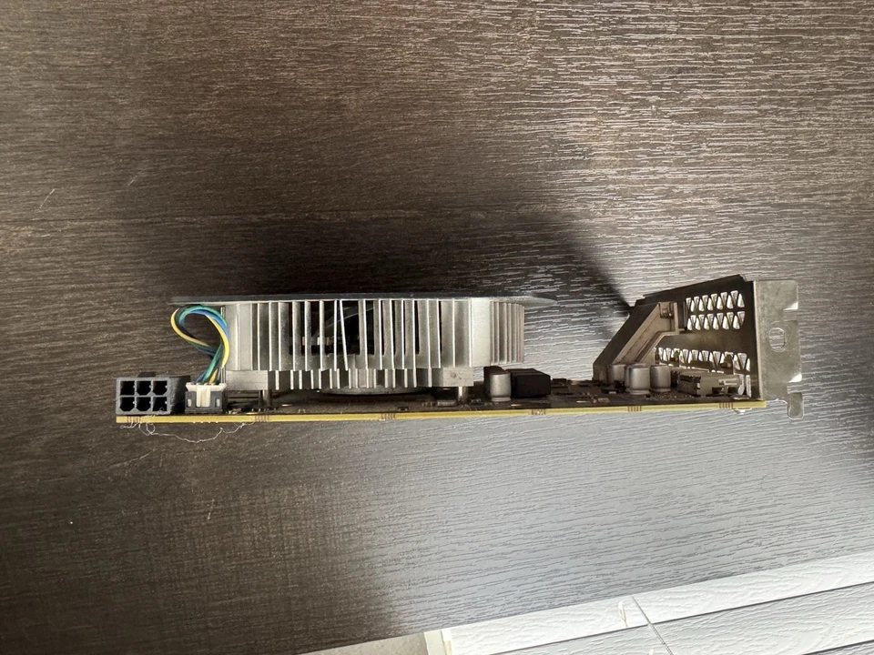 HP NVIDIA GTX 1060 3GB Graphics Card No Display Fans Spin For parts/repair - Image 3 of 4