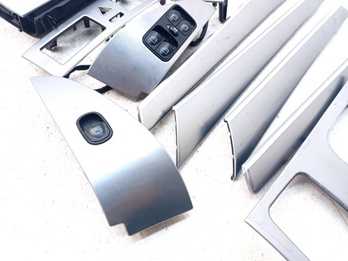 Mercedes-Benz C W203 Interior Aluminium Trim Set A2037201922 A2037202122 - Picture 4 of 15