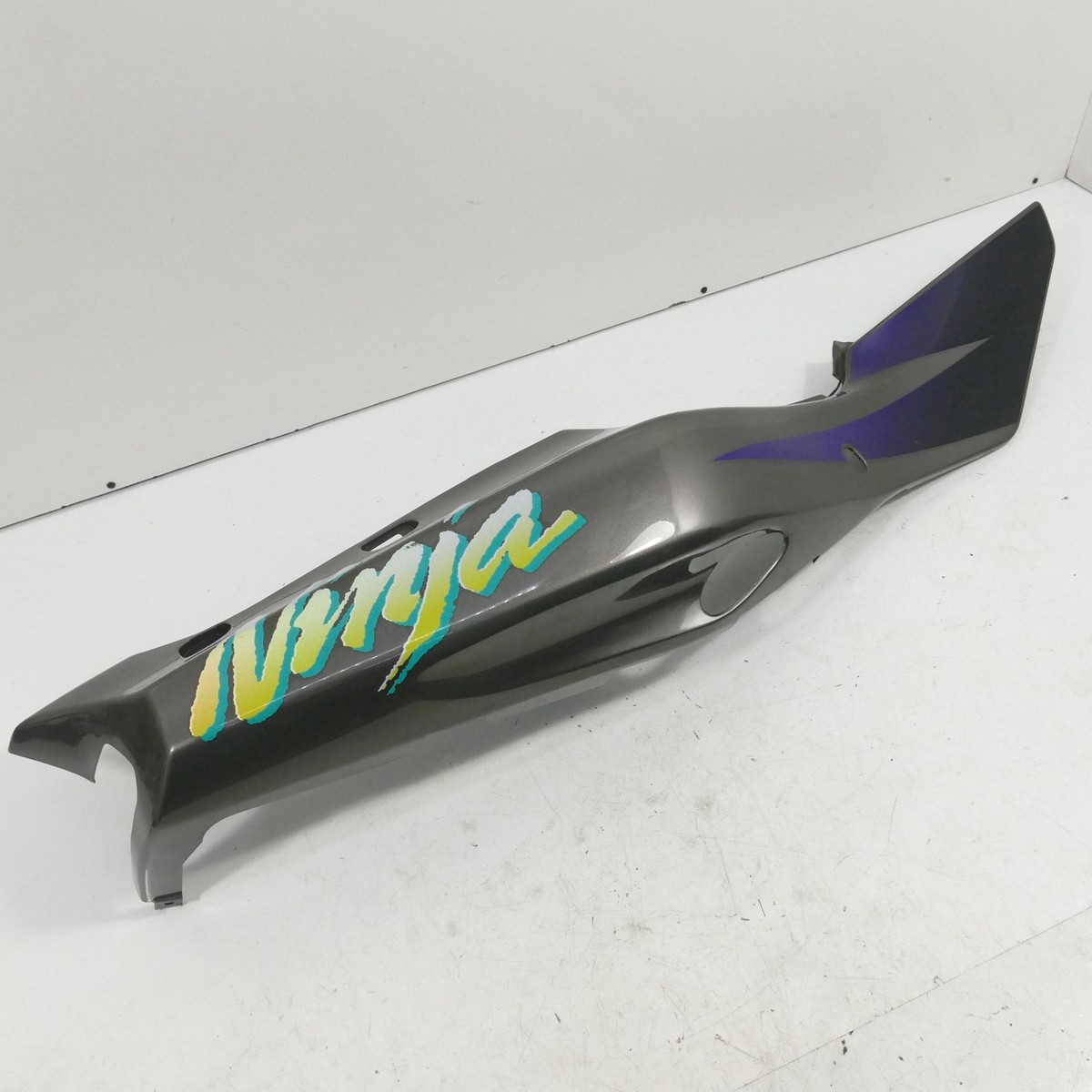 C‼︎ Kawasaki ZX-6R 600 F EZ:97 Heckverkleidung rechts 36001-1541