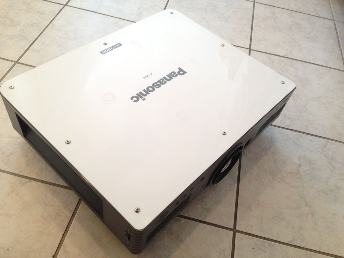 Panasonic PT-D4000,D4000U DLP XGA HD Projector 4000 LUMENS Panasonic PT-D4000,D4000U DLP XGA HD Projector 4000 LUMENS