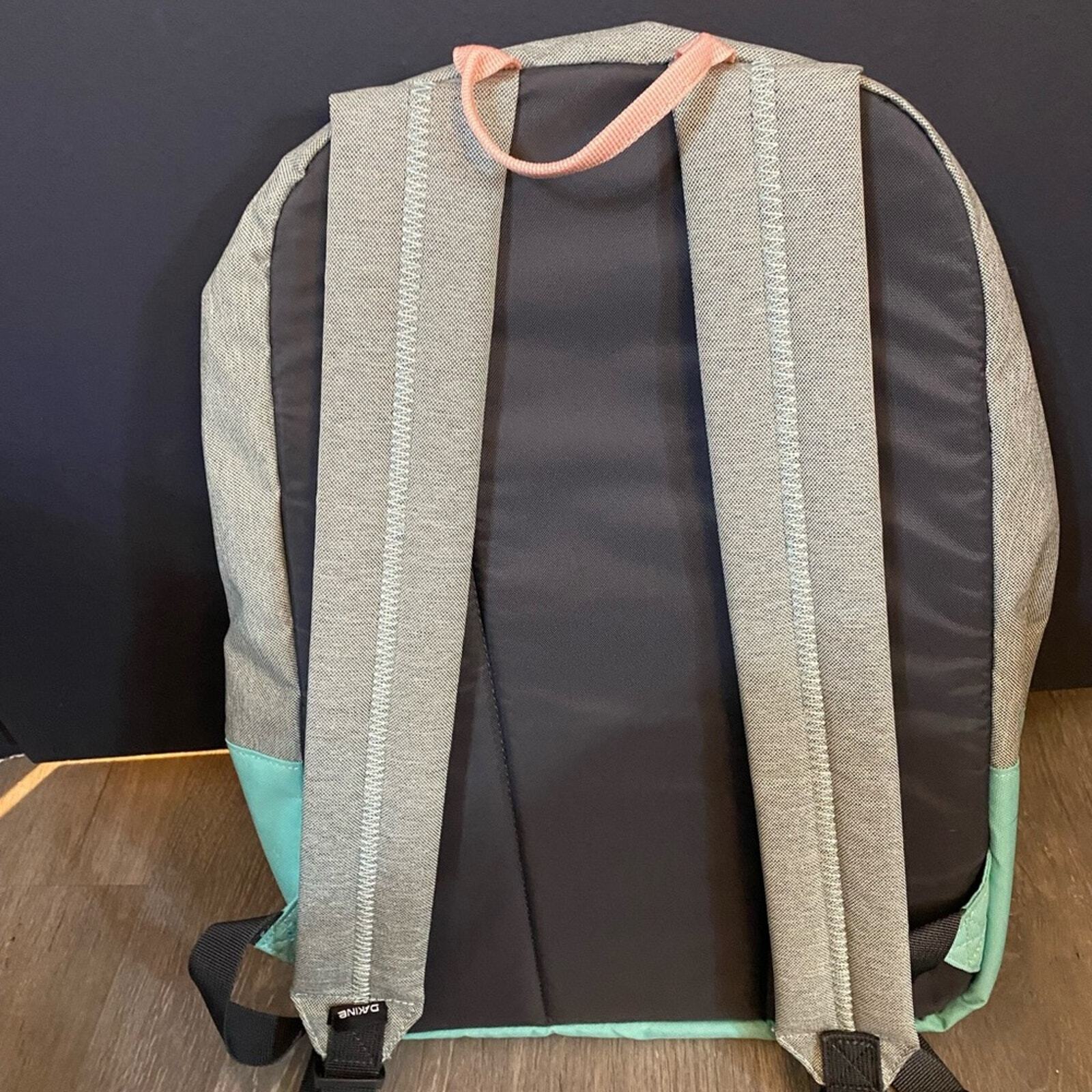 Dakine backpack - image 4