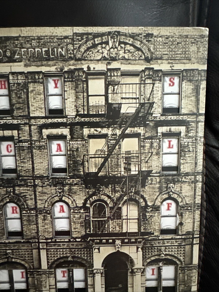 🔥🔥🔥Led Zeppelin Physical Graffiti Vinyl Remastered 2015 🎸Double LP 🤘Clean🤩 - Image 3 of 4