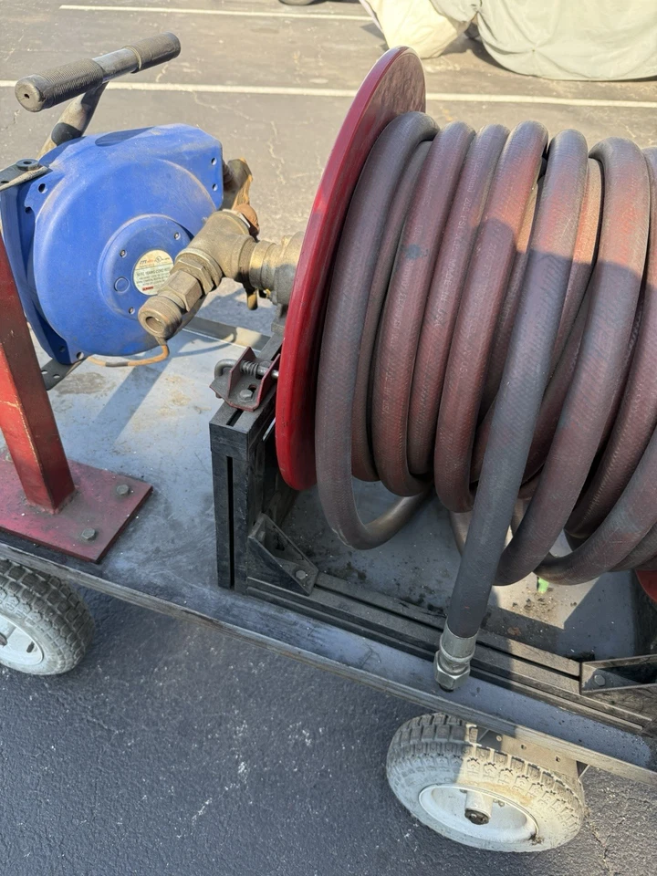 Carrinho de carretel para mangueira de água - Imagem 3 de 4