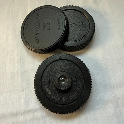 Olympus MFT Objektivdeckel (2) Bodydeckel mit 30mm f10 Objektiv (1) sehr guter Zustand kostenloser UK Versand