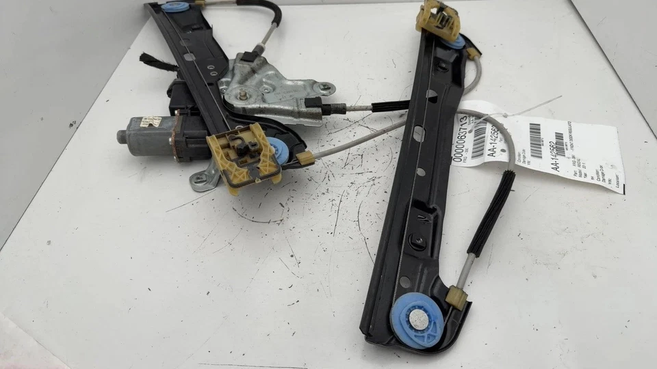 11 12 13 14 15 16 17 BUICK REGAL Front Right Door Regulator W/ Motor OEM - Image 2 of 4