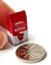 DOLLS HOUSE MINIATURE 1:12 * COFFEE BEANS BAG * COMBINED P+P