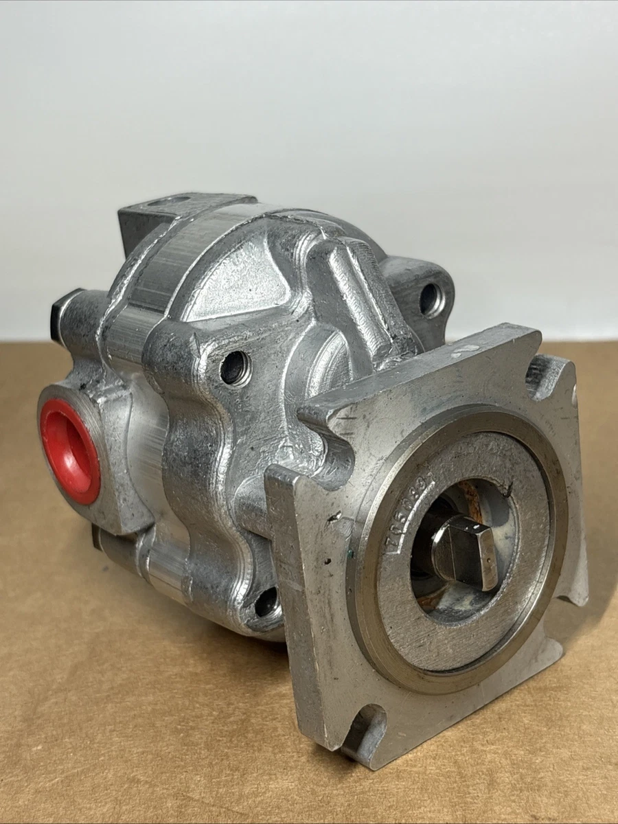 Hydraulic Gear Pump D14X3365-X0626-17358 4-Bolt Mount Keyed Shaft photo 1