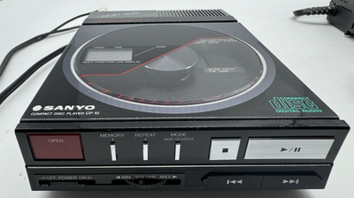 Rare Vintage SANYO CP 10 Compact Disc CD Player Black Japan 1986