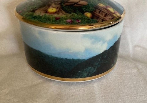 Vintage 1993 " Apple Tree Boy " M I Hummel Music Box Collection Porcelain C7272 - Picture 4 of 9