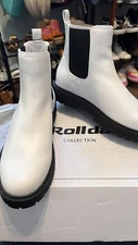 White Chelsea Boots Womens 7.5 7 1/2 Pull On Combat Ankle Faux Leather NIB