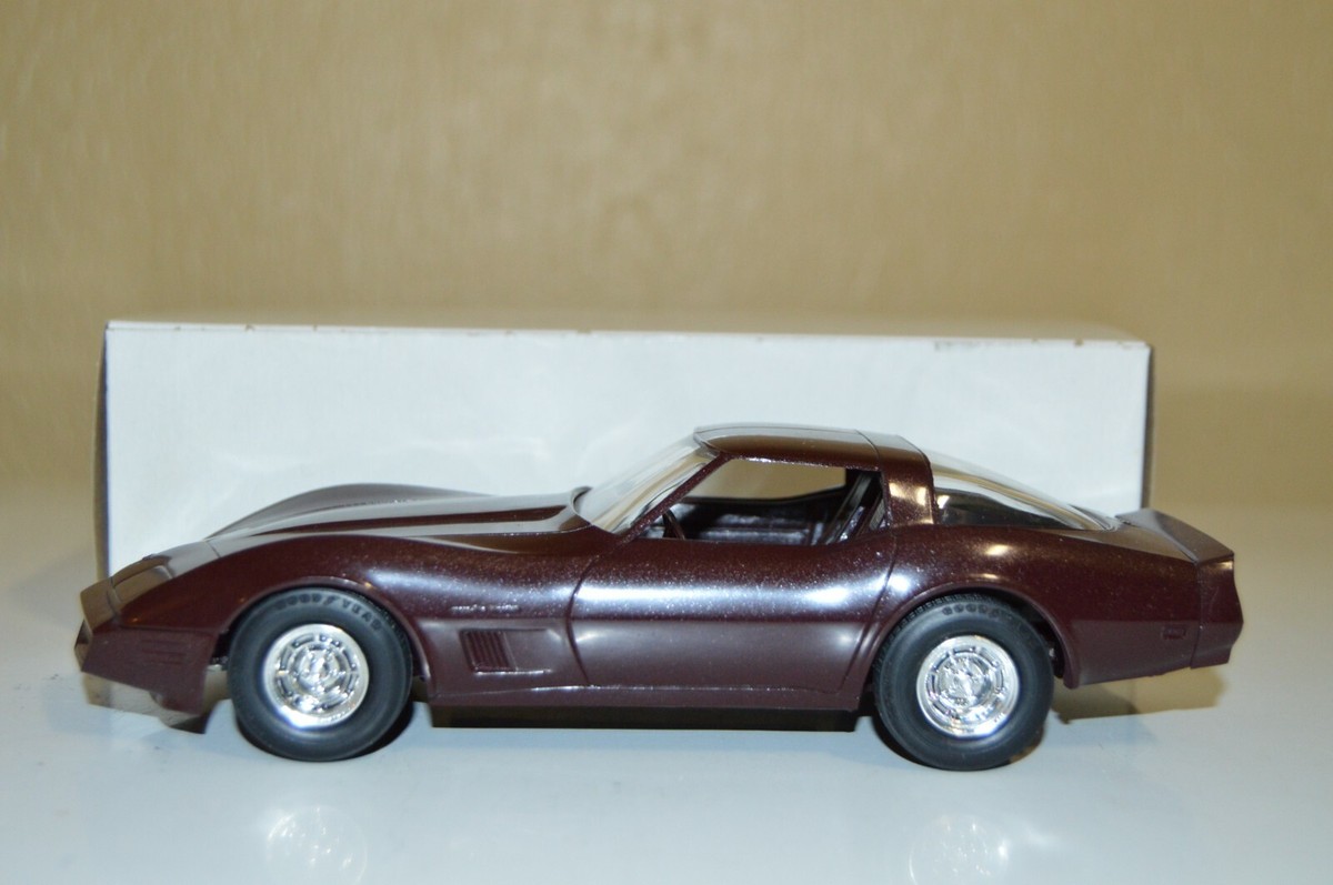 NOS MPC 1982 Chevrolet Corvette Dealer Promo car Dark Claret 1/25