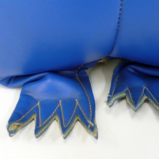 青いレザー製モンスター雑貨　NAUGAHYDE Original Vintage Naugahyde Nauga Monster (1967) Blue Good