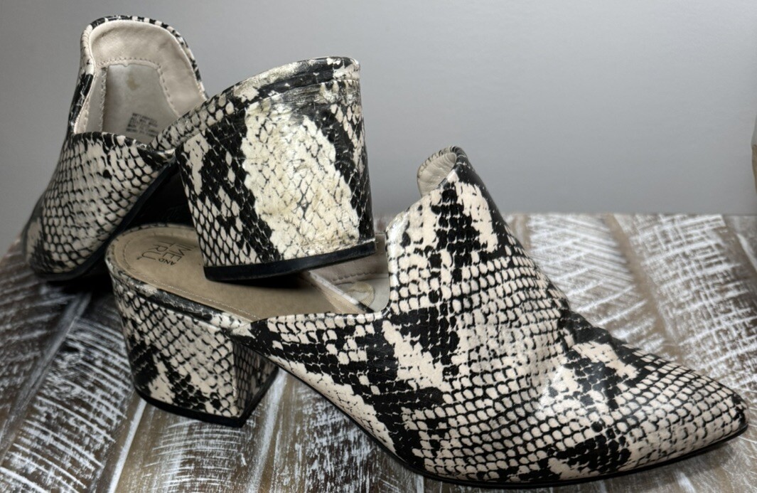 TIME AND TRU Womens Western Snake Print Mules Booties Shoes Size PREOWNED