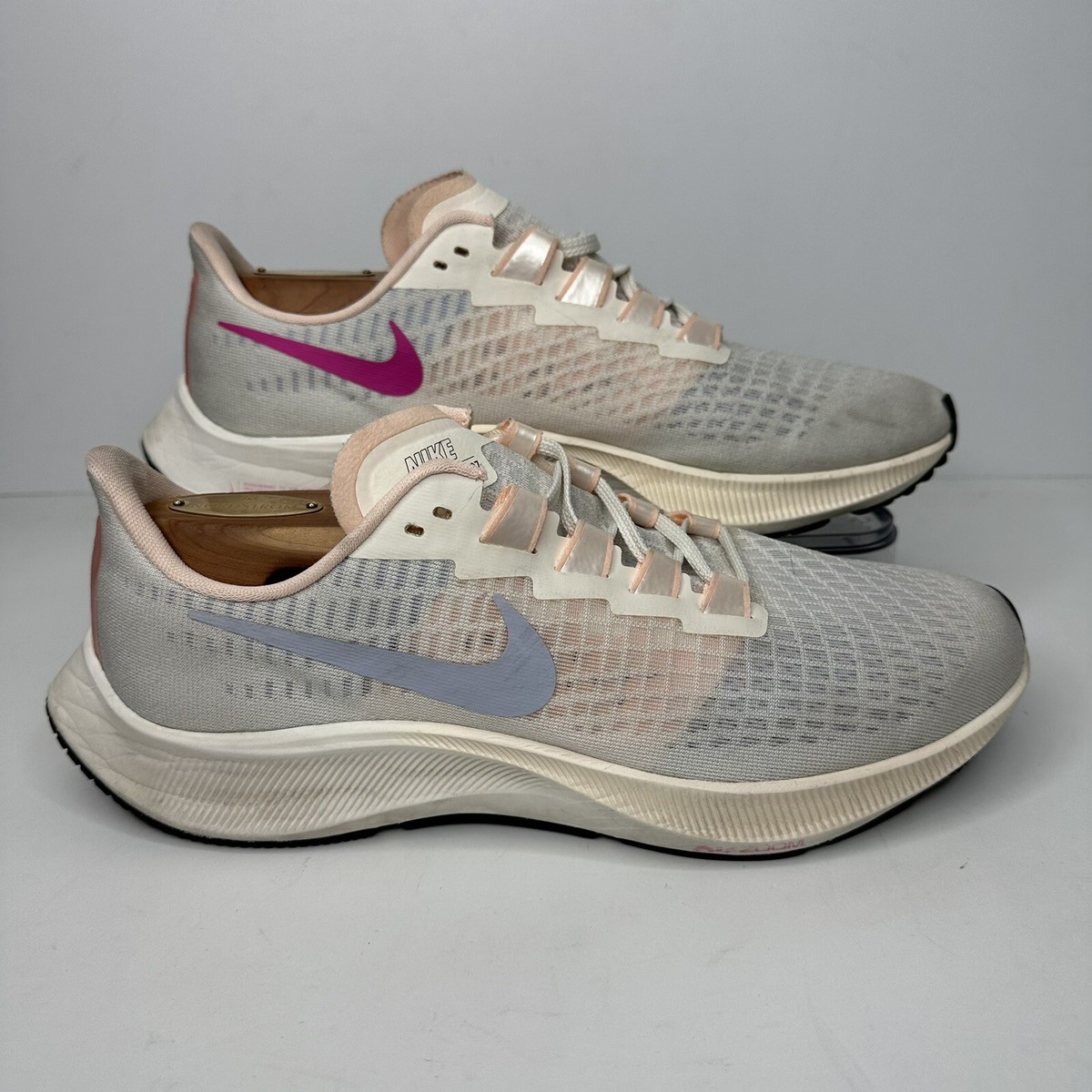 Nike Air Zoom Pegasus 37 Sneakers Womens Size 10 White Running
