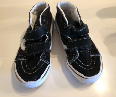 boys vans tennis shoes