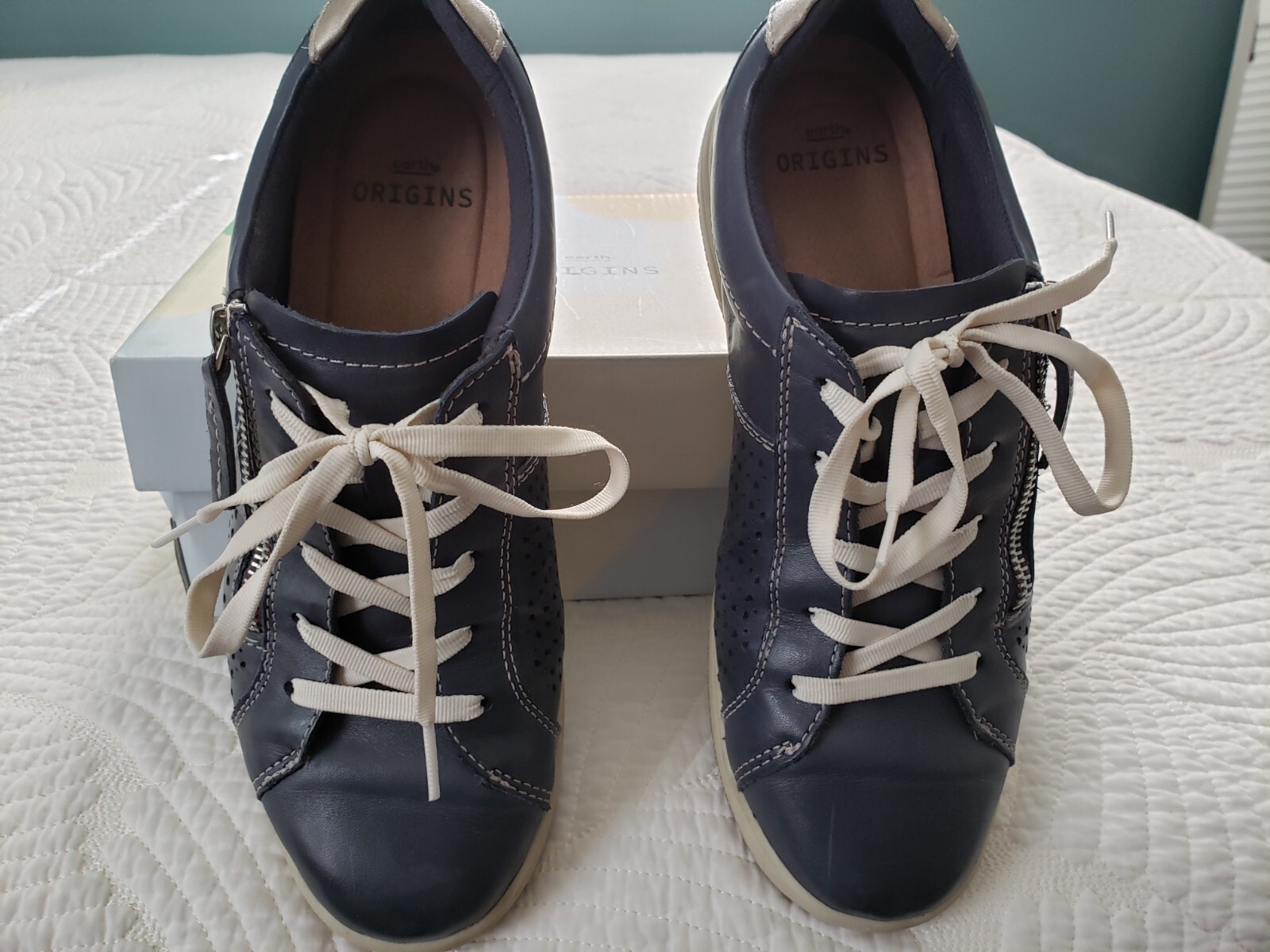 Womens Earth Origins Etta navy blue leather shoe 8.5W Gem