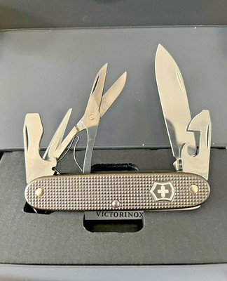 Victorinox Pioneer X Alox Limited Edition 2022 Thunder Grey