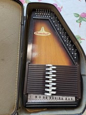 ChromAharP Autoharp 15 Chord 36 String Sunburst Pattern W/ Case  Paperwork