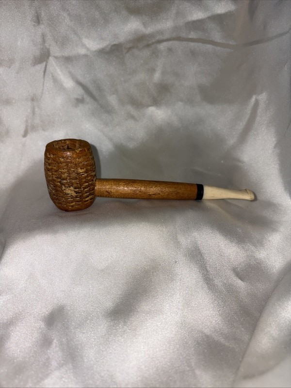 Antique Corn Cobb Pipe Used
