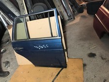 Mercedes W123T KOMBI Tür HINTEN RECHTS Mercedes W123T KOMBI Tür HINTEN RECHTS