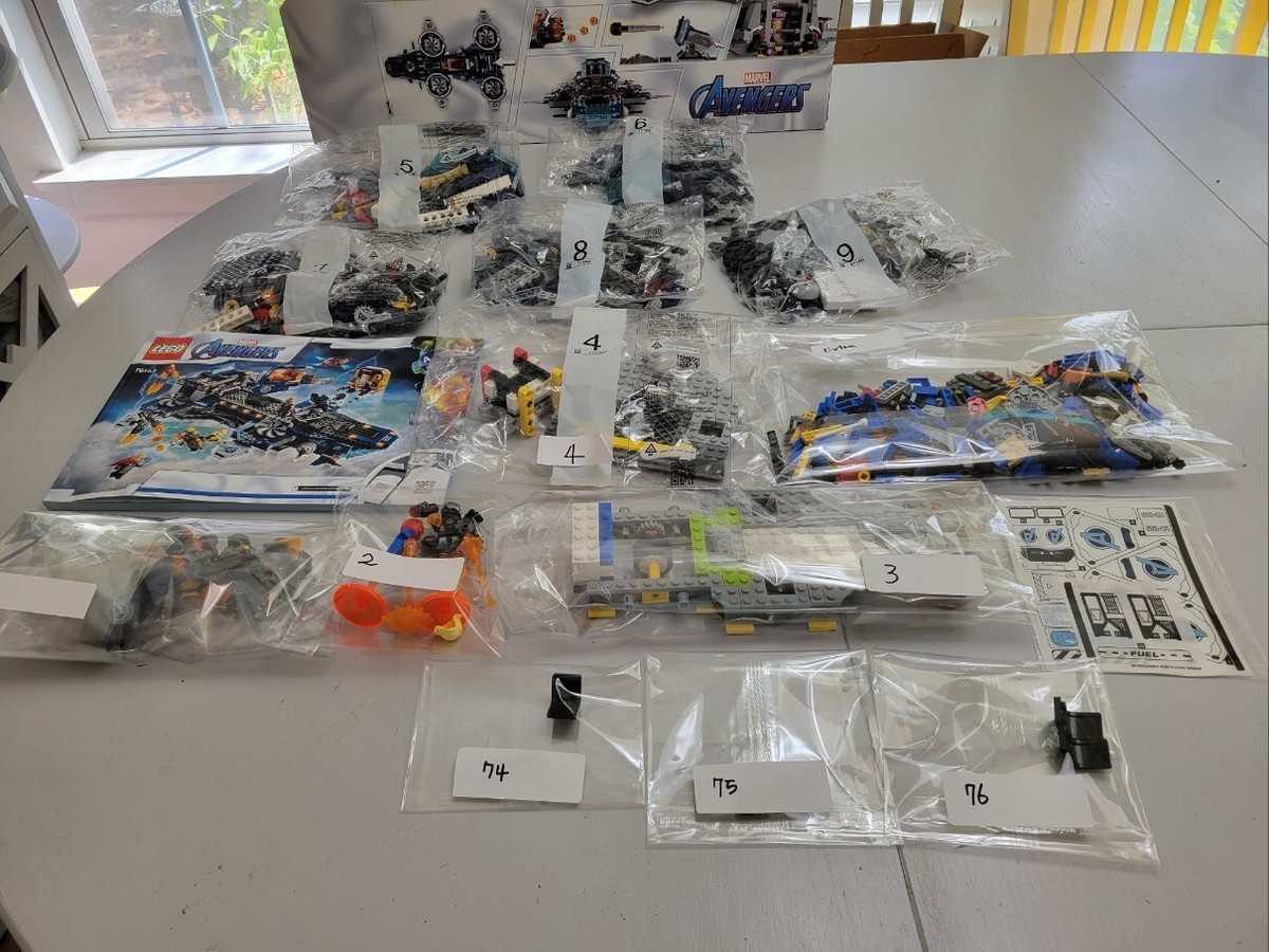 Lego Marvel avengers Helicarrier #76153 pack#2 ,1 of 3 missing