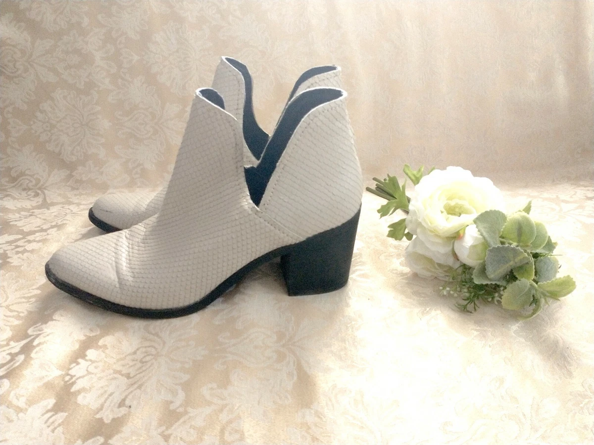Steve madden petra open side on sale bootie