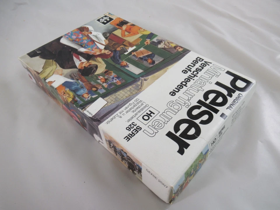 Preiser HO Figures Various Occupations, 100+ Figures 1:87, MOST UNPAINTED - Image 4 of 4