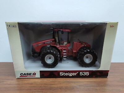 Tracteur ERTL Case IH 535 – 1:32, Rouge, 2010, Miniature Zamak, Sans Boîte