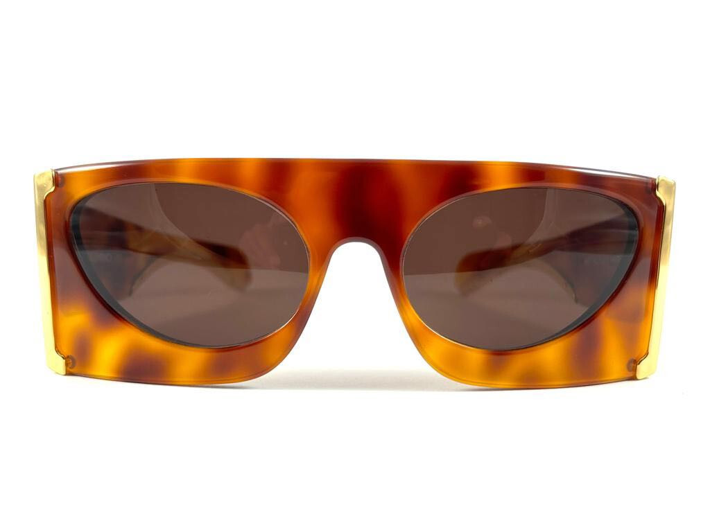 NEW VINTAGE MARIO VALENTINO TORTOISE MASK OVERISZED FRAME  display picture 3