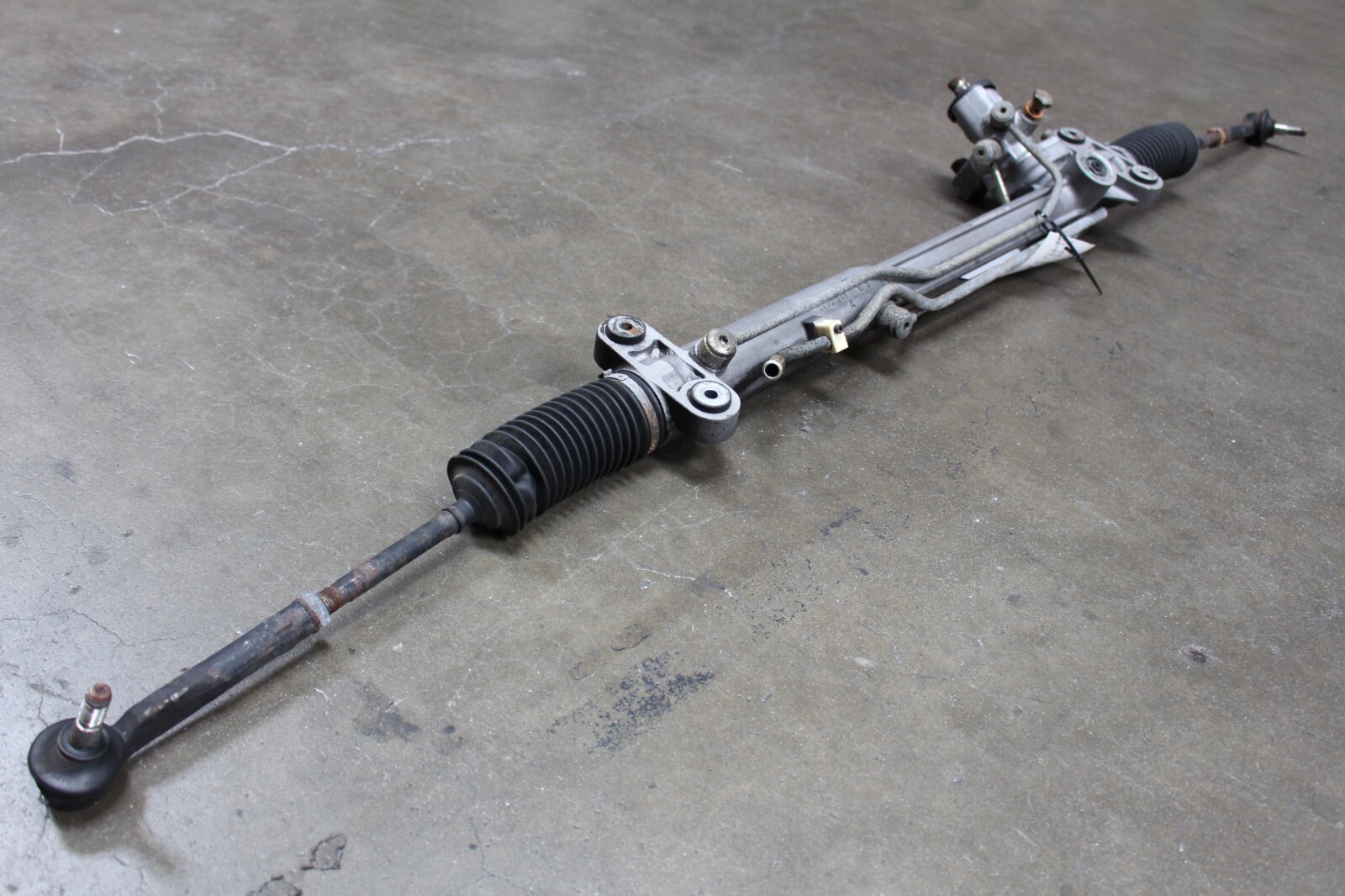 Ferrari 456 M, Steering Gear Rack, Rusted Outer Tie Rods, Used, P/N 174950
