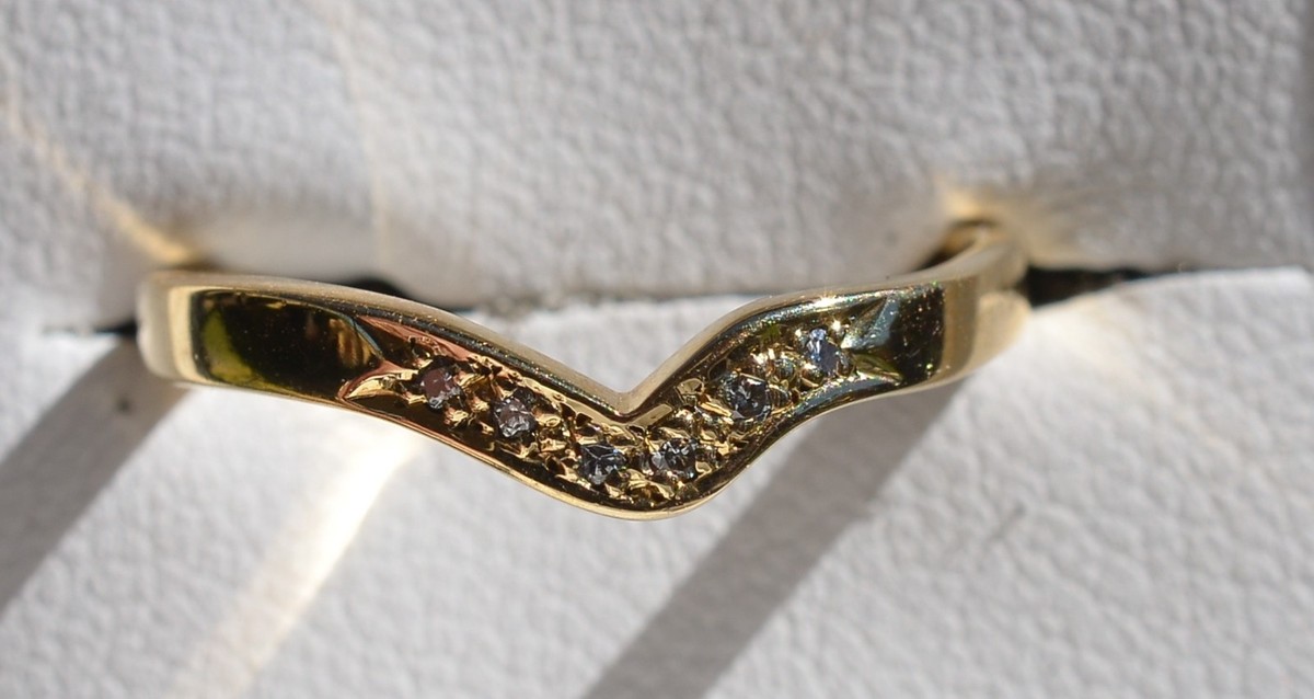 18ct Yellow Gold & Diamond Ring | eBay