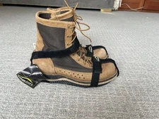 Danner River Gripper Wading Men’s Boots Size 10 EE w/ Brand New Stabilicers