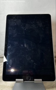 Apple iPad 5th Gen A1822 9.7" Wi-Fi Tablet Space Gray FOR PARTS