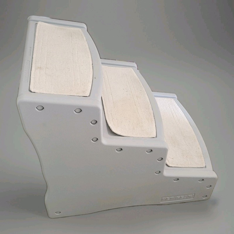 Pet Gear Easy Step III Pet Stairs, 3 Steps Removable Carpet Excellent  Condition