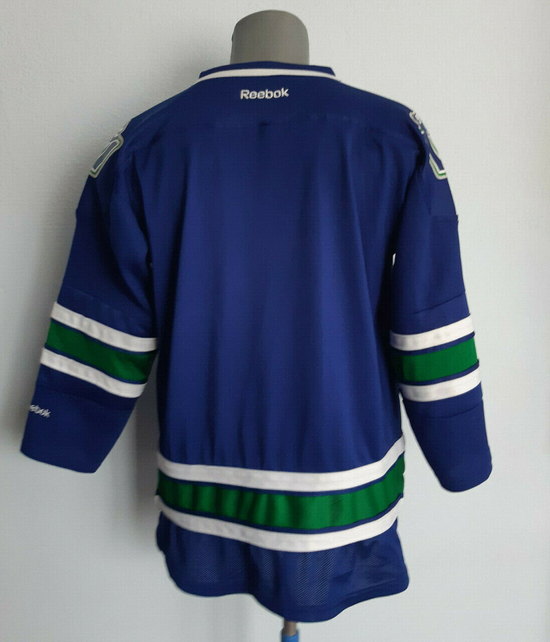 Vancouver Canucks Jersey Reebok Blue Shirt NHL Size Boys L Ice Hockey  Canada