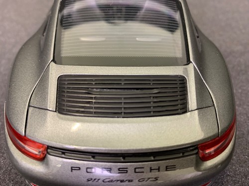 1:18 Schuco 45 003 9600 Porsche 911 (991) Carrera GTS Coupé - Achat Grey - Bild 19 von 23