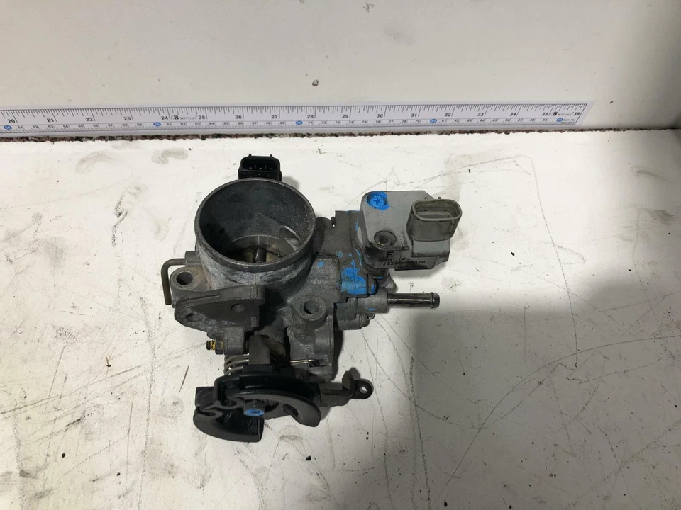 Toyota Spacia Throttle Body SR40 02/1998-12/2001 - image 2 of 4