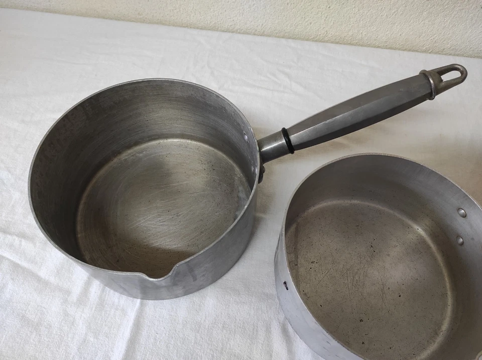 2 Anciennes Casseroles en aluminium 18,5 et 20 cm de diamètre - Photo 3/4