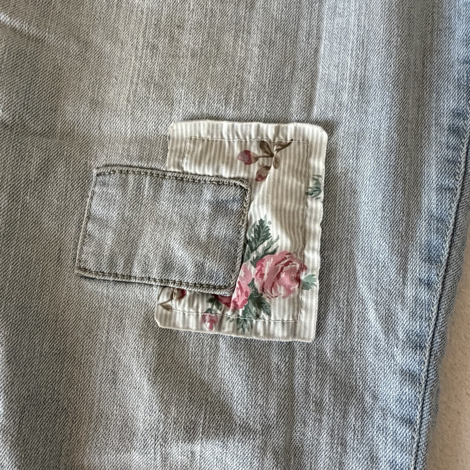 L.E.I. Junior 11 Patchwork Capri Jeans Cropped Li… - image 4
