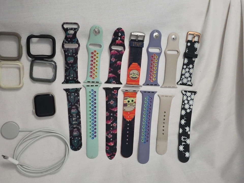 Apple Watch Series 8 Aluminio y Cerámica 41 mm Estuche con Correas y Accesorios Foto 4 de 4