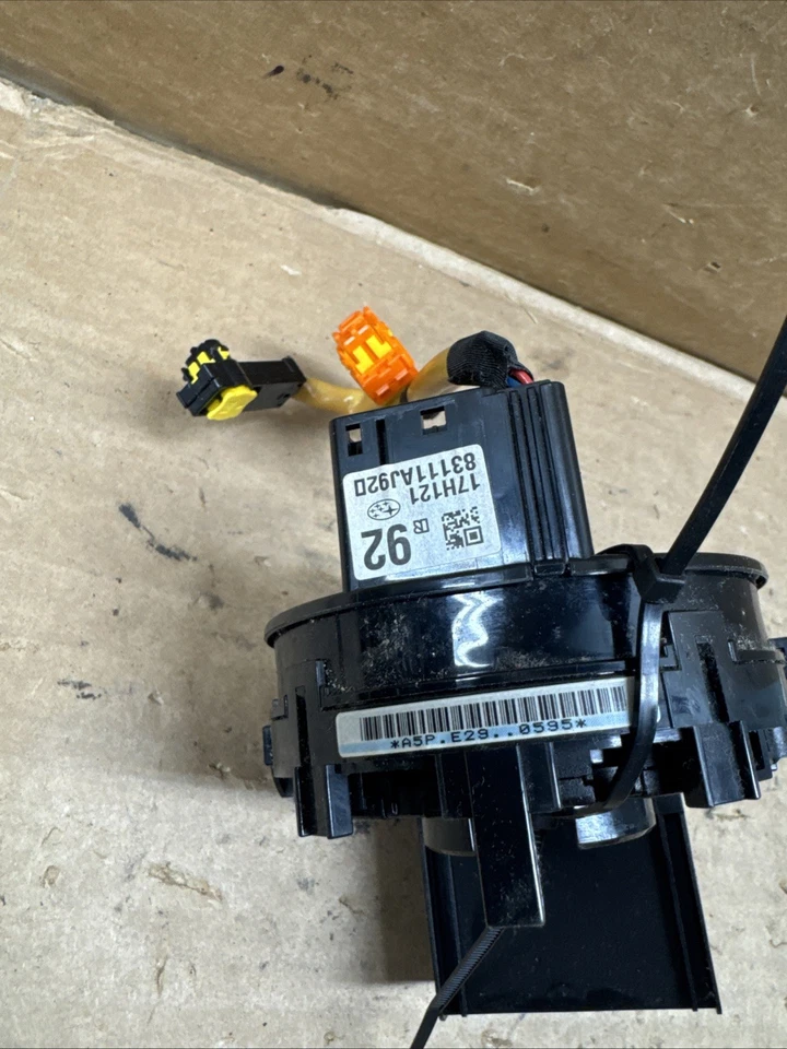 2013 2014 Rueda Subaru Legacy y Outback Dirección OEM Reloj Columna Base Modelo Foto 3 de 4