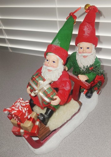 Department 56 Possible Dreams Elves Delivery - Picture 2 of 4