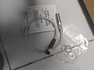 1Pcs OMRON E2FM-X2D1-M1TGJ