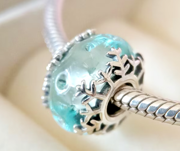 PANDORA フロストブルースノー ブレスレット Pandora Winter Blue Snowflake Murano Charm