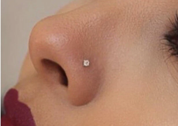 Metal shop nose stud