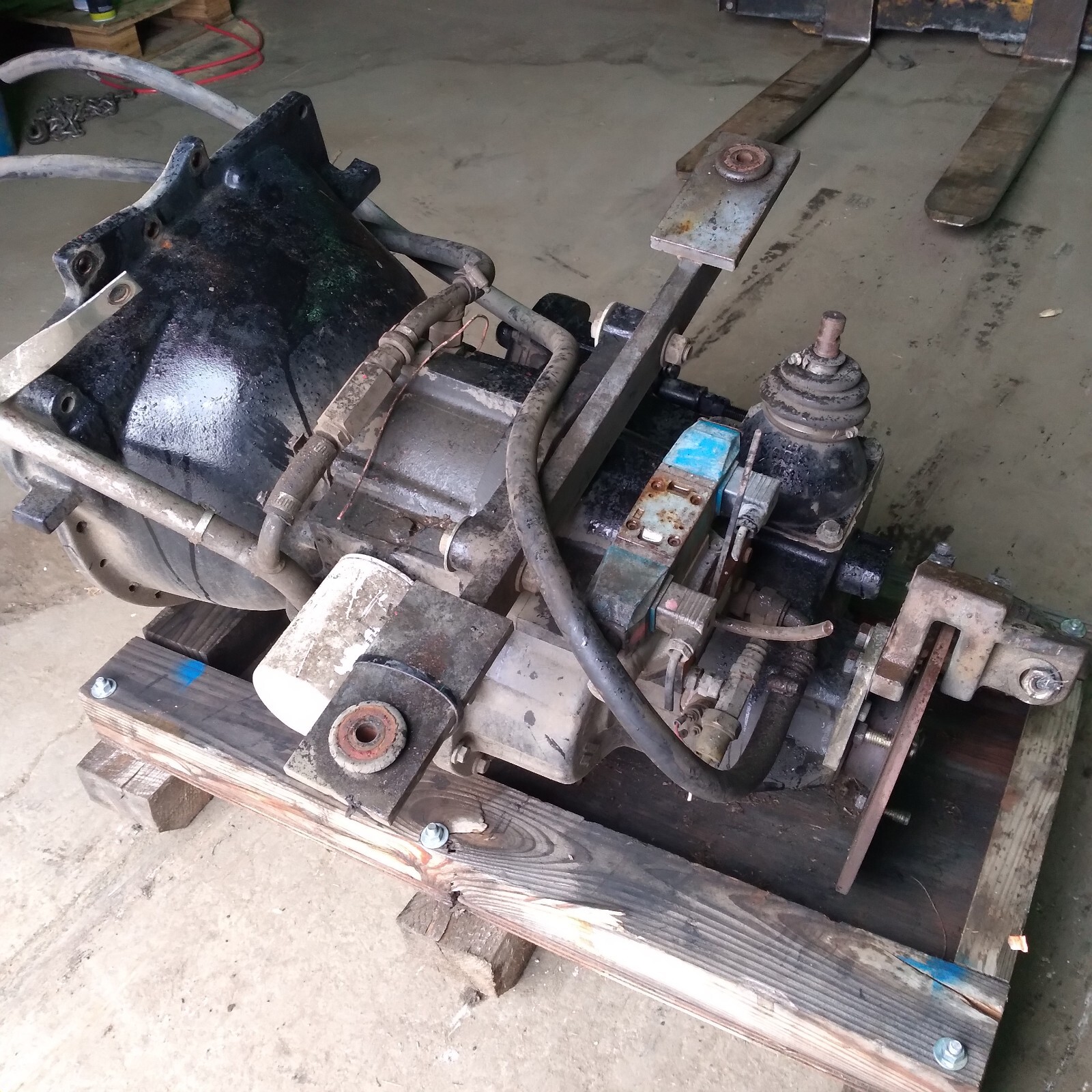  Transmission From PSI MB-4 4x4 Aircraft Tug Tractor International Transmission