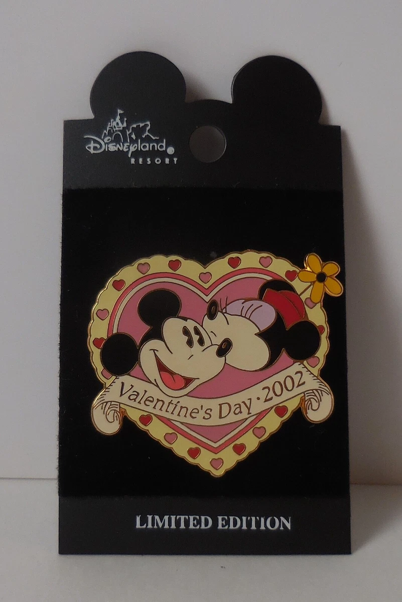 Valentine's Day 2002 Mickey Mouse Patches & Pins (1968-Now) for