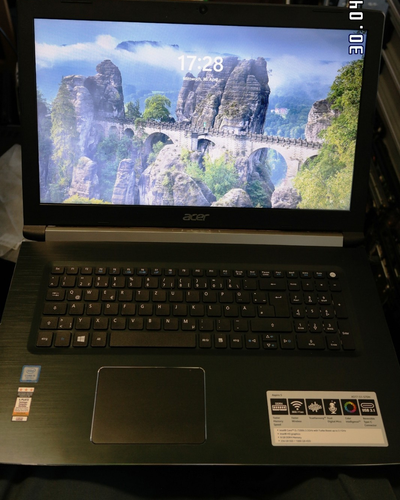 Acer Aspire A517-51 17.3 Zoll - Core i5 7th Gen. - 256GB SSD und 1TB HDD/ 12GB
