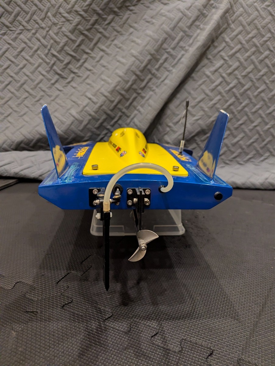 Pro Boat UL-19 30 inch Brushless Hydroplane RTR Ship - PRB08028