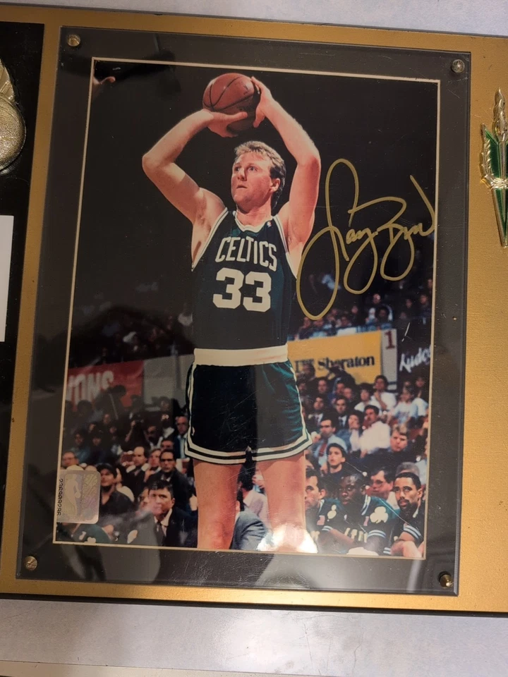Placa de recuerdos Larry Bird Salón de la Fama de los Boston Celtics 1997 12x15 con certificado de autenticidad Foto 3 de 4